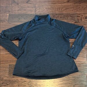 Core 10 Black Heather Long Sleeve Athletic Top with thumb holes